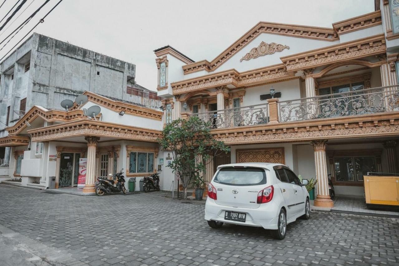 Reddoorz Plus @ Tanjung Karang Lampung 2 Bandar Lampung Exterior foto